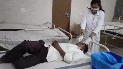ग्राम रैकवार में एक युवक ने ज़हरीला पदार्थ खाकर आत्महत्या करने का किया प्रयास, CHC से जिला अस्पताल किया गया रेफर