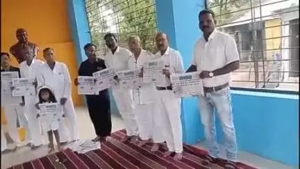 मालेगाव: अशोक नगर येथील सम्राट बुद्ध विहार येथे वंदनाच्या मधात दैनिक सम्राट पेपरचे विमोचन संपन्न