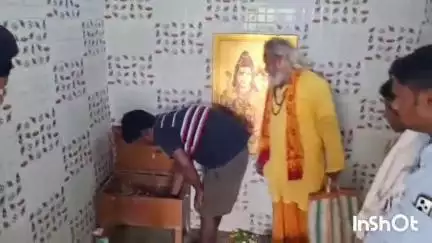 हरलाखी: महादेव पट्टी स्थित महादेव मंदिर परिसर से दानपात्र का ताला तोड़कर चोरी, जाँच में जुटी हरलाखी थाना पुलिस