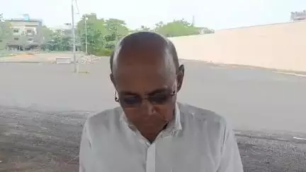 कुक्षी: कुक्षी में कपास खरीदी पर 7 माह बाद जांच शुरू, किसान नेता राजेंद्र पाटीदार ने सीसीआई अधिकारी पर कार्रवाई की मांग की