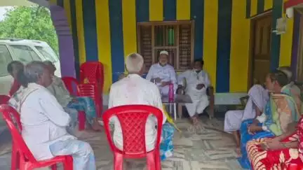 कोचाधामन: कठामठा में विधायक ने लगाया जनता दरबार, लोगों की समस्याओं से हुए रूबरू