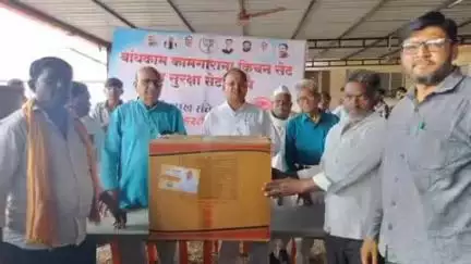 मलकापूर: मलकापूर येथे आमदार चैनसुख संचेती यांच्या हस्ते बांधकाम कामगारांना सुरक्षा किटचे वितरण