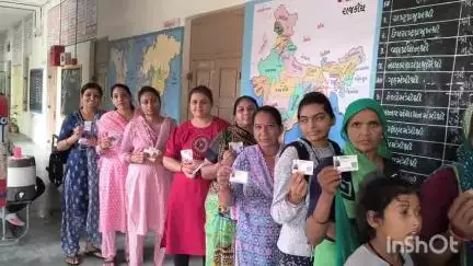 વિસનગર: તાલુકામાં 11 વાગ્યા સુધી 30.67 ટકા મતદાન, આઝાદીના સમયથી કંસારાકુઈ ગામમાં પ્રથમવાર સરપંચની ચૂંટણી