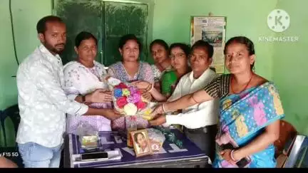 রঘুনাথপুর ২: পুরুলিয়া জেলা মহিলা তৃণমূলের সভানেত্রী হলেন মীনু বাউরি,মৌতড়ে দলীয় কার্যালয়ে সম্বধনা জানানো হল, প্রতিক্রিয়া দিলেন