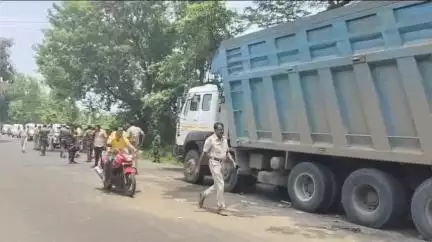 বহরমপুর: কান্দিতে ভয়াবহ পথ দুর্ঘটনায় মৃত্যু ৫ জনের, আহত একাধিক, চিকিৎসাধীন বহরমপুরMMC হাসপাতালে