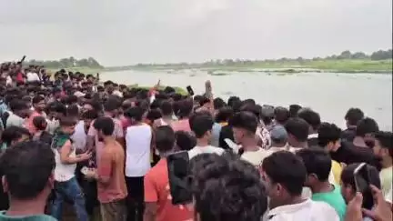 চোপড়া: মহানন্দা নদী থেকে এক যুবকের মৃতদেহ ভেসে ওঠাকে কেন্দ্র করে চাঞ্চল্য এলাকায়