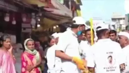 सांगोला: पंढरपुरात सांगोला विधानसभा मतदारसंघातील ३०० कार्यकर्त्यांसह स्वच्छता मोहीम; विधानसभा उमेदवार रामचंद्र घुटुकडे