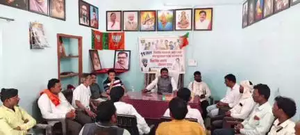 निवाली: विधायक बरडे ने खेतिया स्थित विधायक कार्यालय में की साप्ताहिक जनसुनवाई, समस्याओं का समाधान करवाया