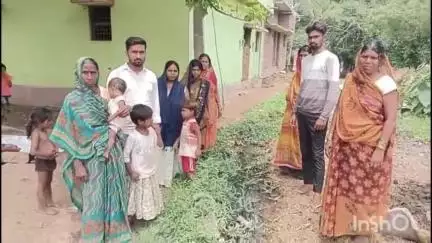 अरवल: हसनपुर टाड़ी गांव में अधूरे नाली निर्माण को लेकर ग्रामीणों ने जिलाधिकारी से की लिखित शिकायत