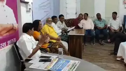 बड़वाह: बड़वाह में 4 से 8 जुलाई तक 5 दिवसीय भव्य गौ कथा का होगा आयोजन, नगर पालिका में तैयारियों को लेकर हुई बैठक
