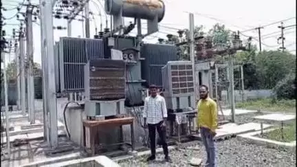 सोहागपुर: नगर के एमपीईबी ऑफिस स्थित पावर स्टेशन में ट्रांसफार्मरों को ठंडा करने के लिए लगाए गए कूलर