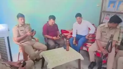 मंझनपुर: लोहंदा कांड मामले में पीड़िता से मिलने जा रहे भीम आर्मी के प्रदेश सचिव को मंझनपुर स्थित आवास पर किया गया हाउस अरेस्ट