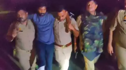 मोठ: चिरगांव थाना क्षेत्र में मां-बेटे से दरिंदगी करने वाले बदमाश की पुलिस से हुई मुठभेड़, पैर में लगी गोली
