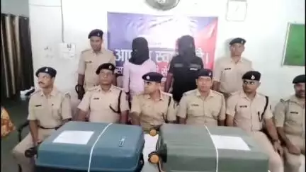 धनबाद/केंदुआडीह: धनबाद स्टेशन से 28 किलो गांजे के साथ दो लोग गिरफ्तार, धनबाद थाने में सिटी एसपी ने की प्रेस वार्ता