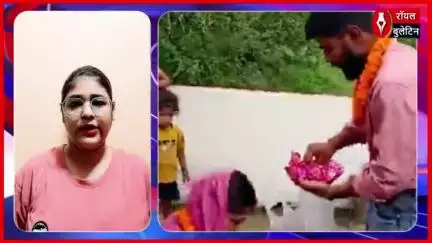 बिहार, पति और बच्ची को छोड़ चाची ने रचाई भतीजे से शादी – कहा ‘अब वही सबकुछ है’
#Bihar #BiharNews #biharviralnews