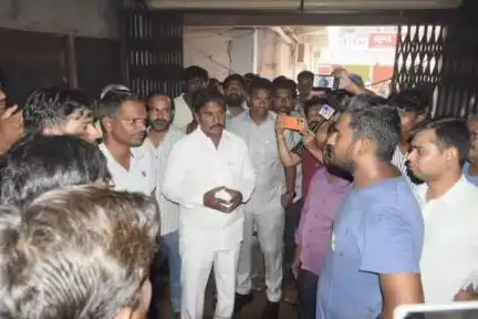 జగ్గయ్యపేటలో కెనరా బ్యాంకు దగ్ధం, ఘటన స్థలాన్ని పరిశీలించిన ఎమ్మెల్యే శ్రీరామ్ రాజగోపాల్ తాతయ్య