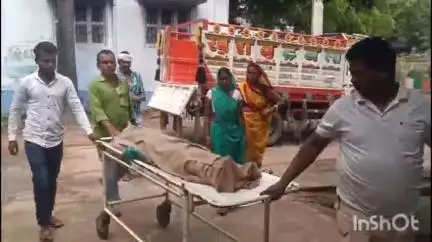 नवादा: गंगटा गांव में खेत में मूंग तोड़ने को लेकर विवाद में भतीजे ने चाची के साथ की मारपीट, इलाज के दौरान महिला की मौत