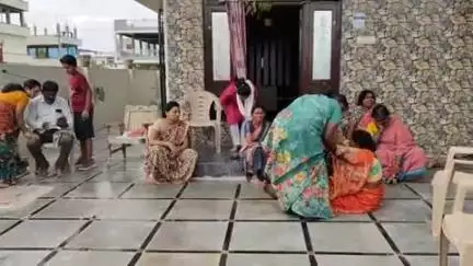గద్వాల్: పట్టణానికి చెందిన తేజేశ్వర్ మృతదేహం పాణ్యంలో లభ్యం, పలు అనుమానాలు వ్యక్తం చేస్తున్న కుటుంబ సభ్యులు