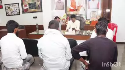 पठारी: क्षेत्र के एक दर्जन से अधिक नागरिकों ने विभिन्न समस्याओं के समाधान के लिए विधायक को दिए आवेदन