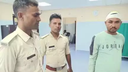 अस्थावां: अस्थावां के वलावपर गांव में ट्रक और स्कॉर्पियो की टक्कर, पुलिस ने ट्रक चालक को किया गिरफ्तार