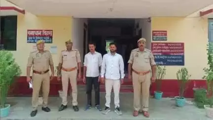 सकलडीहा: विरासराय से पुलिस ने दो वारंटियों को किया गिरफ्तार