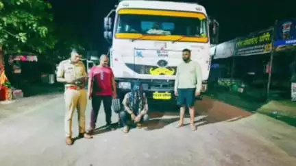 भंडारा: शहापूर बोगदा परिसरात रेतीची चोरटी वाहतूक करणारा टिप्पर पोलिसांच्या ताब्यात, ४०.५४ लाखांचा मुद्देमाल जप्त