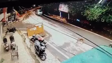 कानपुर: पुलिस कमिश्नर आवास के पास तेज रफ्तार कार ने ई-रिक्शा को मारी टक्कर, ई-रिक्शा चालक की मौत, घटना का वीडियो आया सामने
