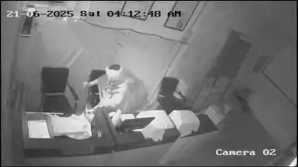 हिसार: बरवाला में दुकान से सामान और नकदी चोरी, चोर LED टीवी और बैटरी भी ले गए, CCTV में कैद हुई घटना