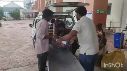 विदिशा नगर: जामुन के पेड़ से गिरकर बालक घायल, ज़िला अस्पताल में भर्ती