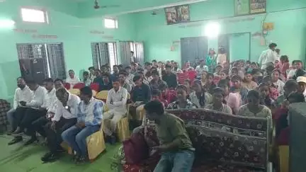 कटंगी: आदिवासी गोवारी समाज संगठन ने कटंगी में प्रतिभावान विद्यार्थियों को किया सम्मानित