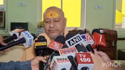 हरदोई: हरदोई पहुँचे जूना अखाड़ा के महामंडलेश्वर स्वामी यतींद्रानंद गिरी ने सपा और कांग्रेस पर साधा निशाना