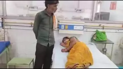 ललितपुर: जमीनी विवाद के दौरान हुई मारपीट से क्षुब्ध ग्राम छपरौनी निवासी महिला ने किया विषाक्त का सेवन, जिला अस्पताल में भर्ती