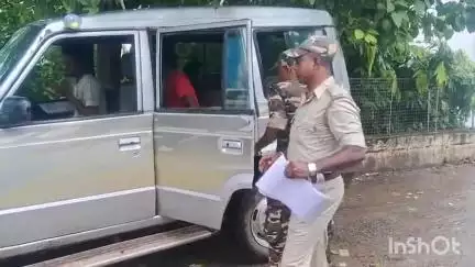 পান্ডুয়া: এক মহিলাকে প্রাণে মেরে ফেলার চেষ্টার অভিযোগ জয়পুর রেলওয়ে এলাকা থেকে এক ব্যক্তিকে গ্রেফতার করে আদালতে পাঠাল পুলিশ