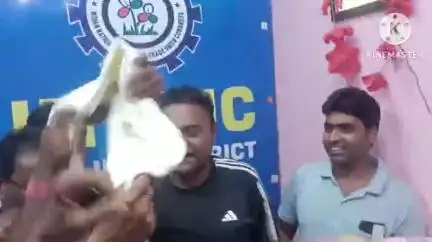 আড়শা: INTTUC-র জেলা সভাপতি হলেন উজ্জ্বল কুমার, আড়শার INTTUC-র কার্যালয়ে দেওয়া হল সংবর্ধনা