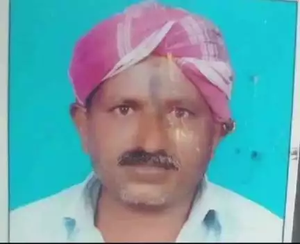 కామారెడ్డి: దేవునిపల్లిలో ఇంట్లో ఉరేసుకుని వ్యక్తి ఆత్మహత్య