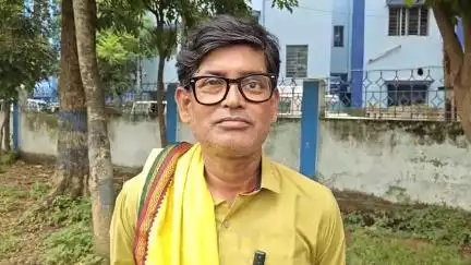 মেদিনীপুর: মেদিনীপুরে চোলাই মদের রমরমা কারবার; মদ খাওয়ার জন্য মানুষকে উৎসাহিত করছে রাজ্য সরকার, বললেন BJP-র জেলা সহ সভাপতি