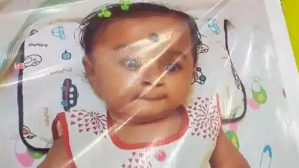কুমারগঞ্জ: বিরল জিনঘটিত রোগে আক্রান্ত পাঁচ মাসের অংশীকা মন্ডলের চিকিৎসার জন্য আর্থিক সাহায্য তুলে দিল বালুরঘাট অভিযাত্রী ক্লাব