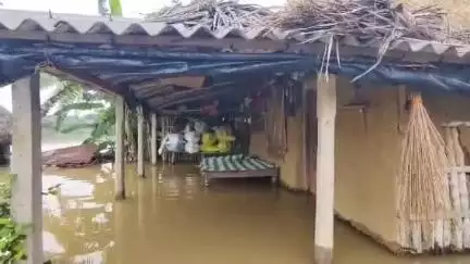ଭୋଗରାଇ: କୁସୁଡ଼ା ଗ୍ରାମରେ ବନ୍ୟା ପାଣିରେ ହନ୍ତସନ୍ତ ଲୋକ, ପ୍ରତିକ୍ରିୟା ରଖି ସମାଧାନ ପାଇଁ ଦାବି#jansamasya