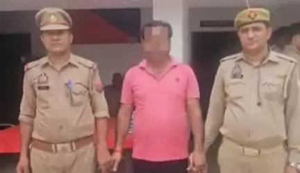 सासनी: गांव जगीपुर से चेकिंग के दौरान पुलिस ने एक अभियुक्त को अवैध तमंचा और कारतूस सहित किया गिरफ्तार, आवश्यक कार्रवाई जारी