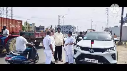 ஆம்பூர்: தமிழக முதல்வர் வருகையொட்டி சிறப்பான வரவேற்பு அளிப்பது குறித்து ஆம்பூர் பைபாஸ் சாலையில் ஆய்வு மேற்கொண்ட எம்எல்ஏ தேவராஜ்