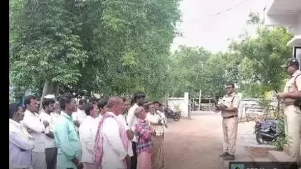 కోవెలకుంట్ల పోలీస్ స్టేషన్ పరిధిలో రౌడీ శీటర్లకు కౌన్సిలింగ్ నిర్వహించిన ఎస్ఐ మల్లికార్జున్ రెడ్డి