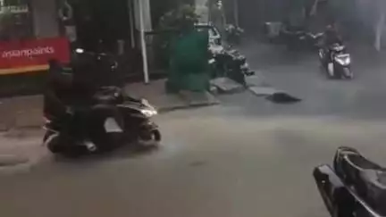 कांके: रांची में बदला मौसम का मिजाज, झमाझम बारिश से शहर की सड़कें हुईं जलमग्न
