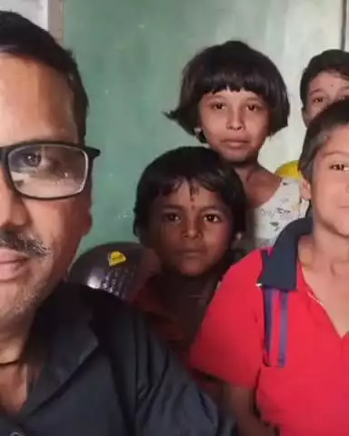 खरगौन: बाइक चलाते समय शिक्षक को आया हार्ट अटैक, मौके पर ही हुई मौत