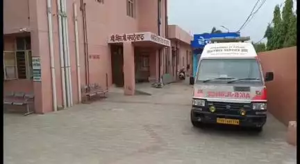 ਬਟਾਲਾ: ਪਿੰਡ ਝੰਡਾ ਗੁੱਜਰਾਂ ਵਿੱਚ ਗੱਡੀ ਲੰਘਾਉਣ ਨੂੰ ਲੈਕੇ ਹੋਇਆ ਸੀ ਵਿਵਾਦ ਸਰਪੰਚ ਉੱਪਰ ਲੱਗੇ ਸਨ ਰਿਵਾਲਵਰ ਕੱਢਣ ਦੇ ਆਰੋਪ ਸਰਪੰਚ ਨੇ ਰੱਖਿਆ ਪੱਖ