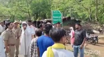 रॉबर्ट्सगंज: विजयगढ़ किले में स्थित मीरान शाह बाबा के मुजावर की हत्या से इलाके में मची सनसनी
