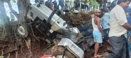 डिंडौरी: सिलठार पिपरिया गांव के पास घाट पर अनियंत्रित ट्रैक्टर पेड़ से टकराया, चालक घायल, बिछिया पुलिस कर रही जांच