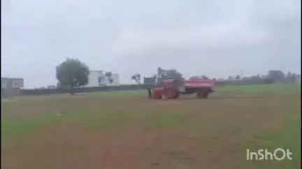 सीहोर नगर: सीहोर: अल्हदाखेड़ी स्टेडियम ग्राउंड को लोगों ने बनाया रास्ता, वीडियो वायरल