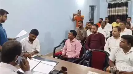 नरहट: नरहट प्रखंड परिसर में विधिक जागरूकता शिविर, एसिड अटैक पीड़ितों को ₹3 लाख मुआवजे की जानकारी, FIR जरूरी