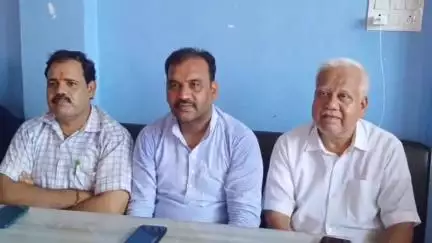 भिंड नगर: बिजली व्यवस्था को लेकर वाटर वर्क्स पर बिजली घर का होगा घेराव, होटल बर्गर लैंड में मीडिया को दी जानकारी