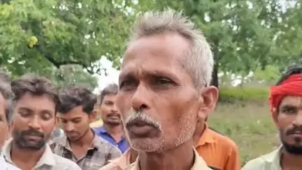 છોટાઉદેપુર: અંબાલા જૂથ ગ્રામ પંચાયતના પાડલીયા ગામના લોકોએ ગ્રામ ચૂંટણી બહિષ્કાર કર્યો છે,સ્થાનિકો અને અધિકારીએ આપી પ્રતિક્રિયા.